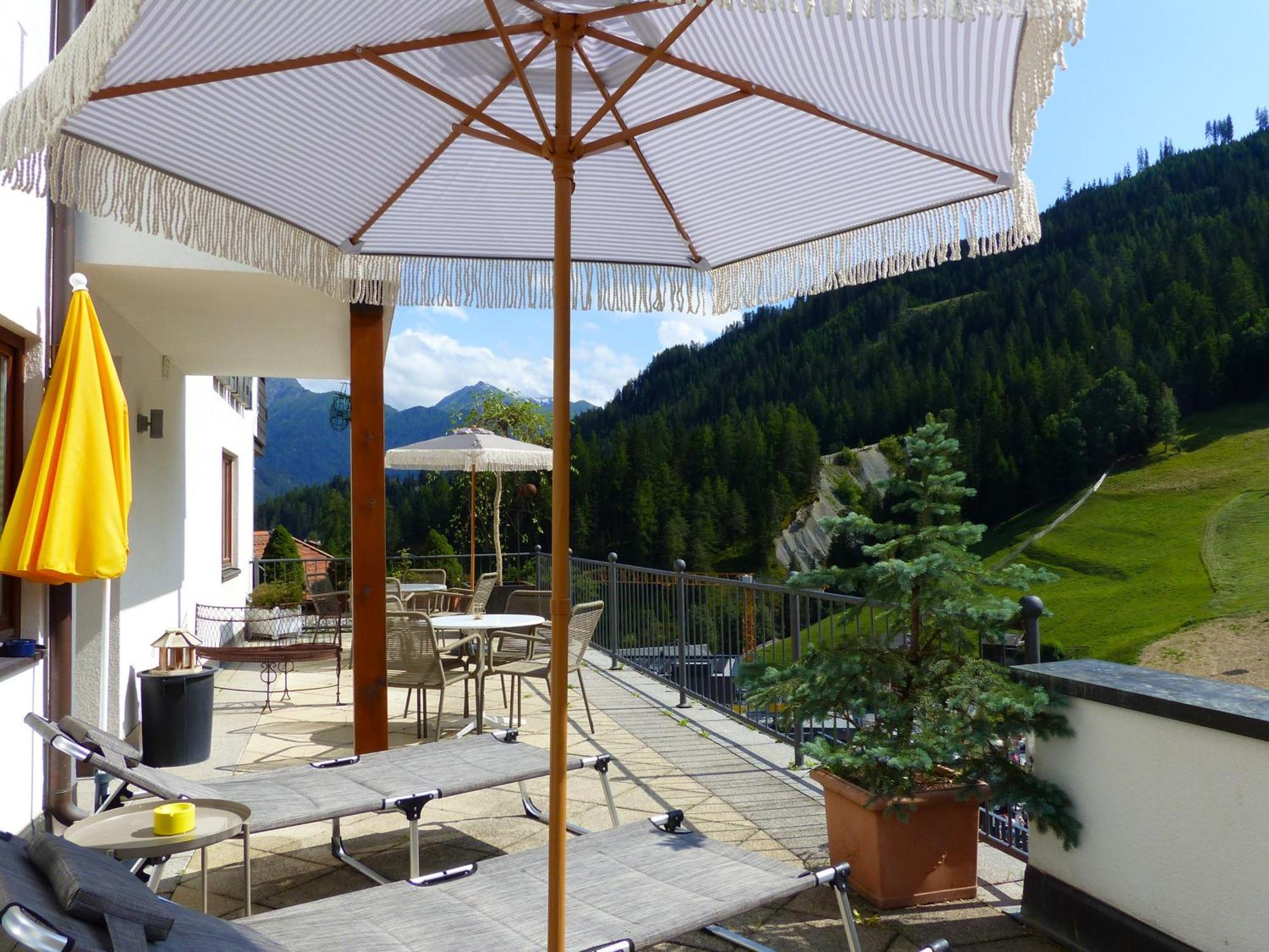 Hotel Garni Zerzer Serfaus Ngoại thất bức ảnh