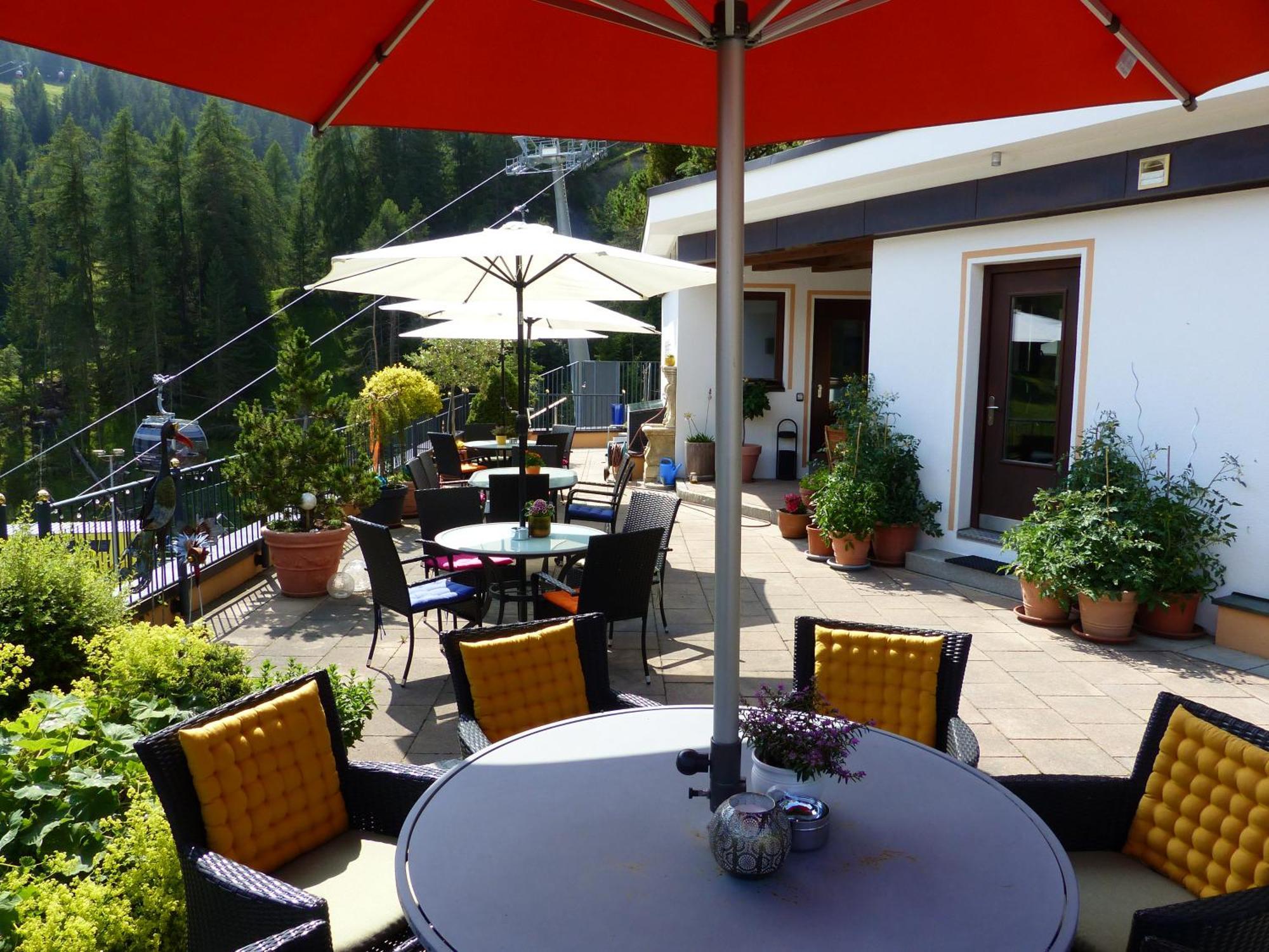 Hotel Garni Zerzer Serfaus Ngoại thất bức ảnh