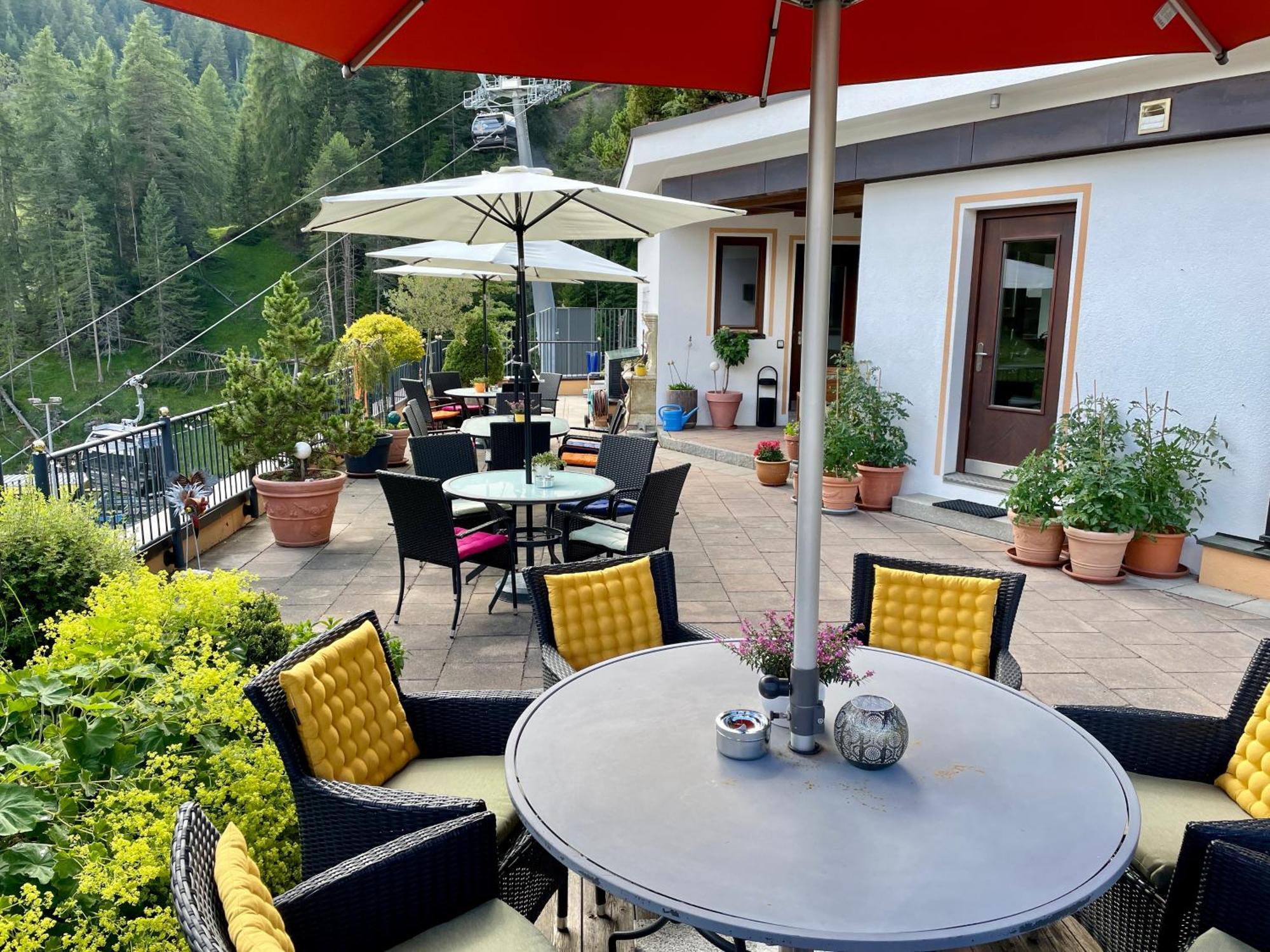 Hotel Garni Zerzer Serfaus Ngoại thất bức ảnh