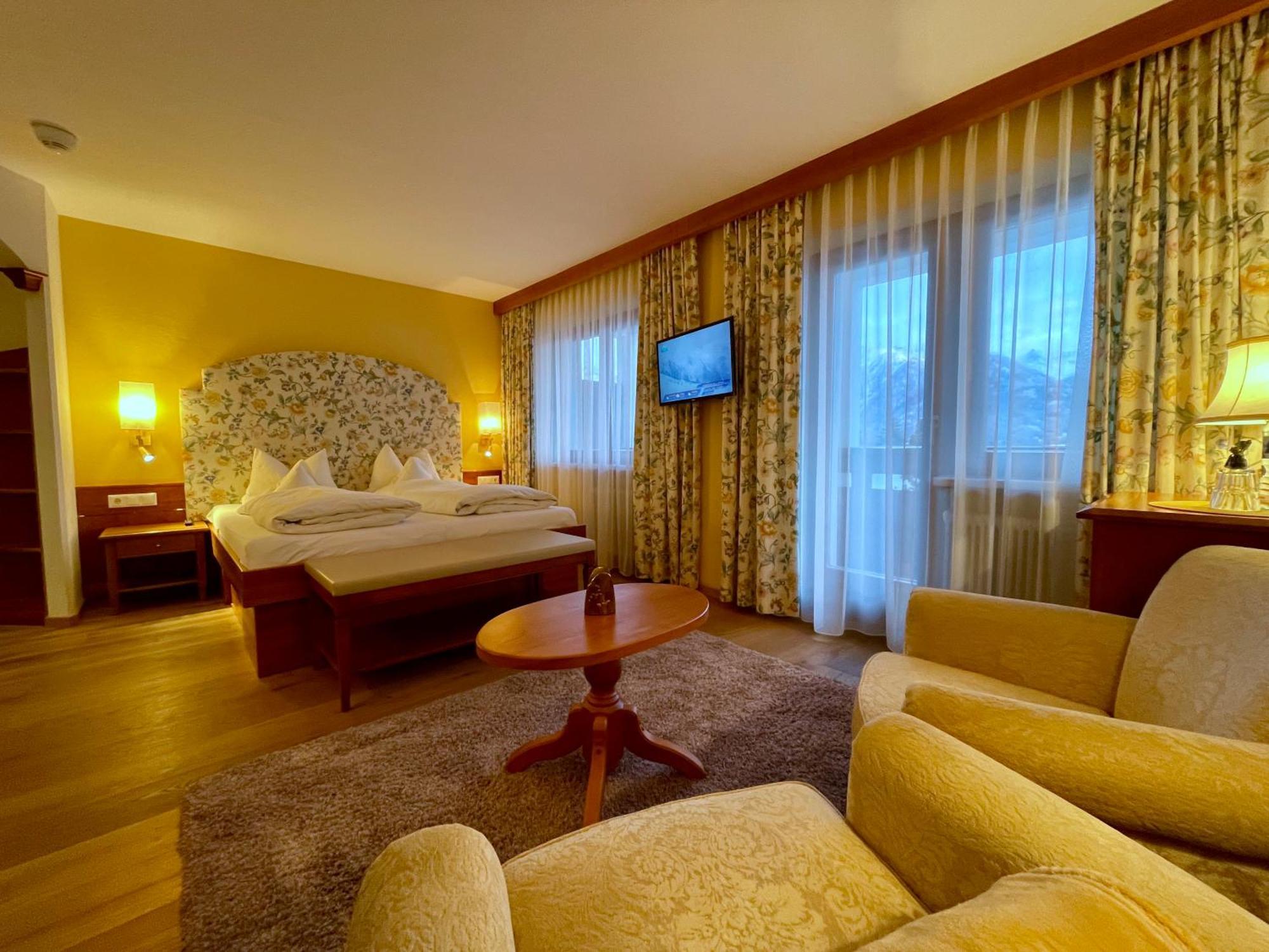 Hotel Garni Zerzer Serfaus Ngoại thất bức ảnh