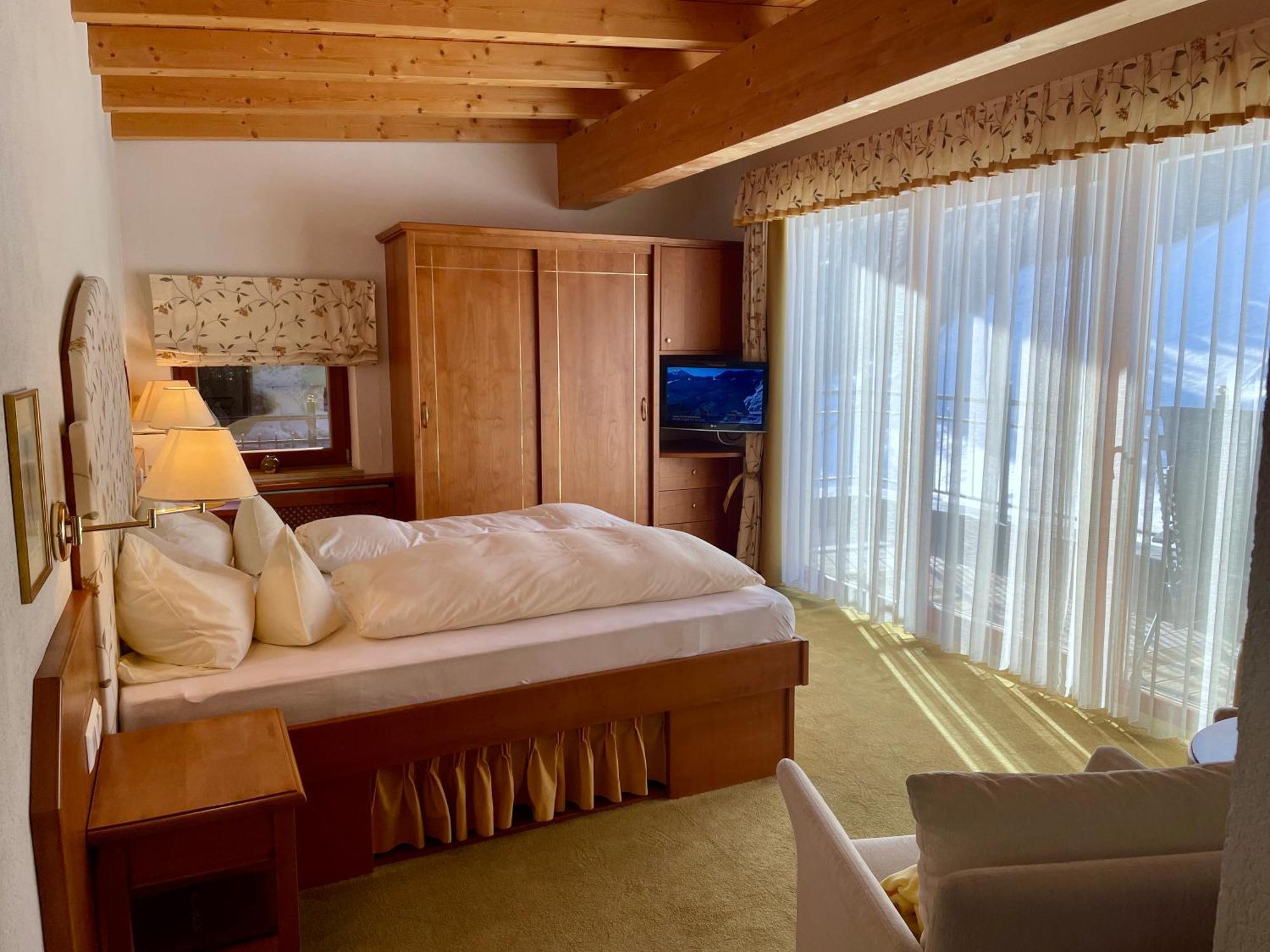 Hotel Garni Zerzer Serfaus Ngoại thất bức ảnh